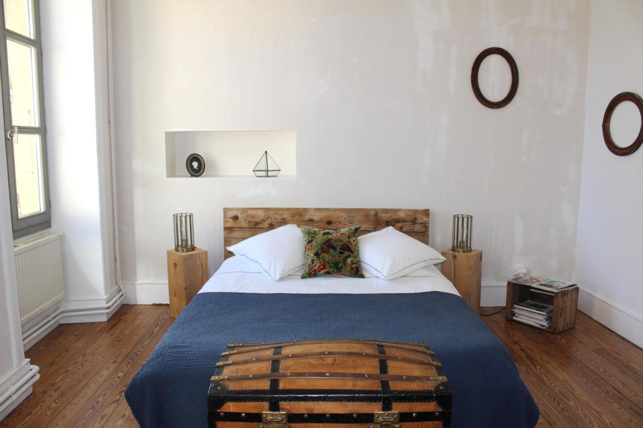 ลา กร็องด์ แมซง Bed & Breakfast Montmeyran ภายนอก รูปภาพ