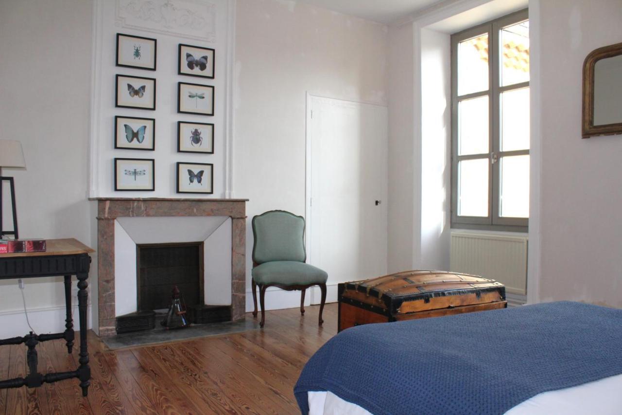 ลา กร็องด์ แมซง Bed & Breakfast Montmeyran ภายนอก รูปภาพ