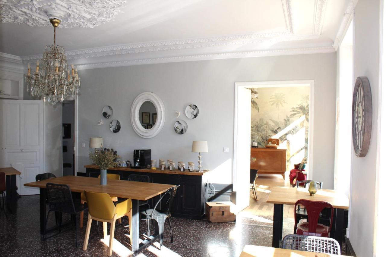 ลา กร็องด์ แมซง Bed & Breakfast Montmeyran ภายนอก รูปภาพ