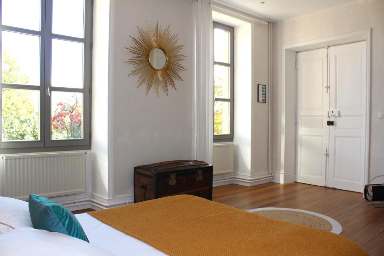 ลา กร็องด์ แมซง Bed & Breakfast Montmeyran ภายนอก รูปภาพ