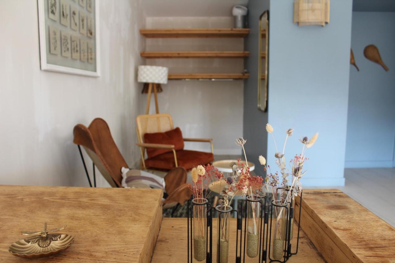 ลา กร็องด์ แมซง Bed & Breakfast Montmeyran ภายนอก รูปภาพ