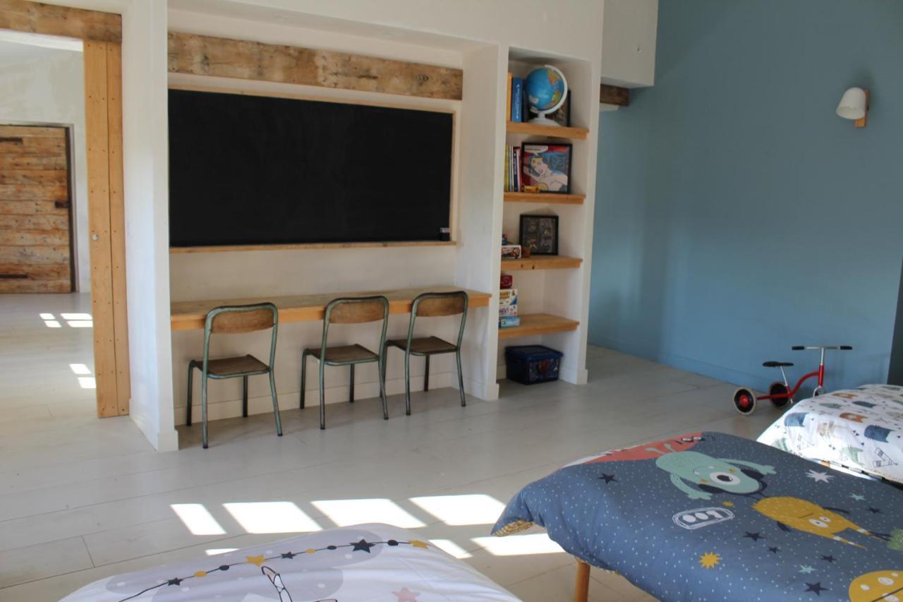 ลา กร็องด์ แมซง Bed & Breakfast Montmeyran ภายนอก รูปภาพ