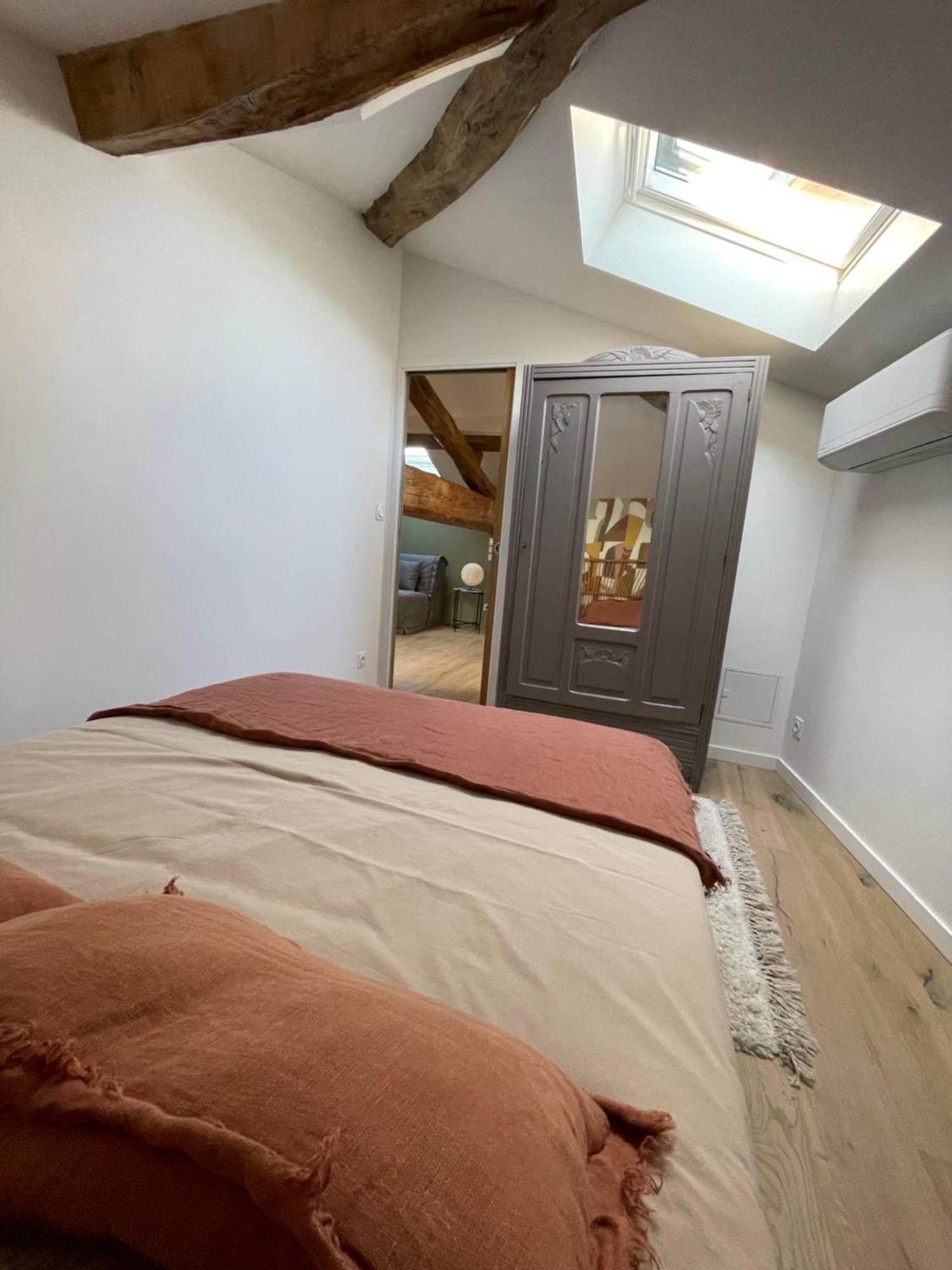ลา กร็องด์ แมซง Bed & Breakfast Montmeyran ภายนอก รูปภาพ