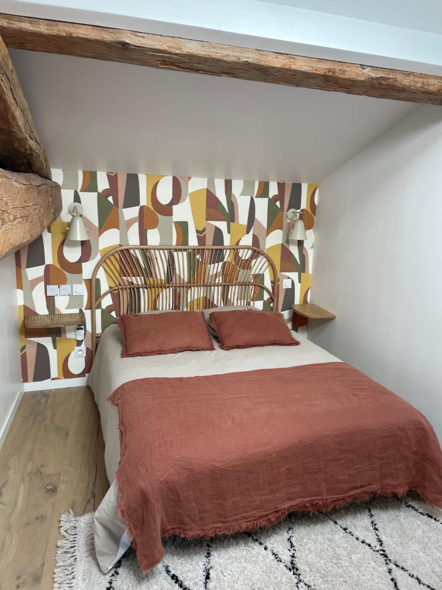 ลา กร็องด์ แมซง Bed & Breakfast Montmeyran ภายนอก รูปภาพ