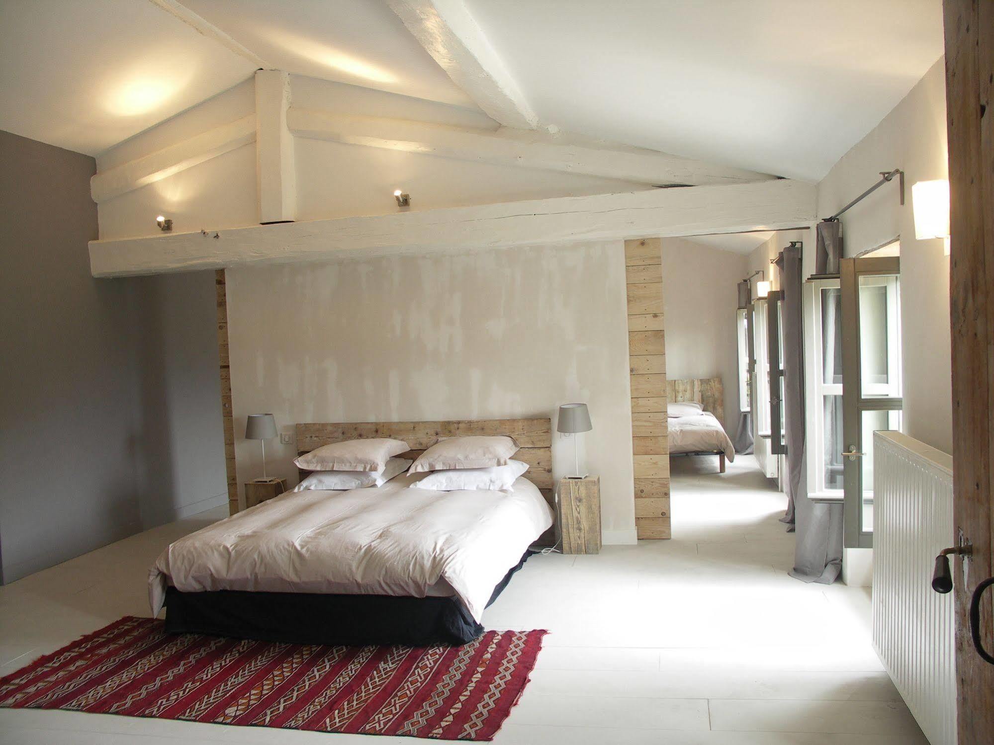 ลา กร็องด์ แมซง Bed & Breakfast Montmeyran ภายนอก รูปภาพ