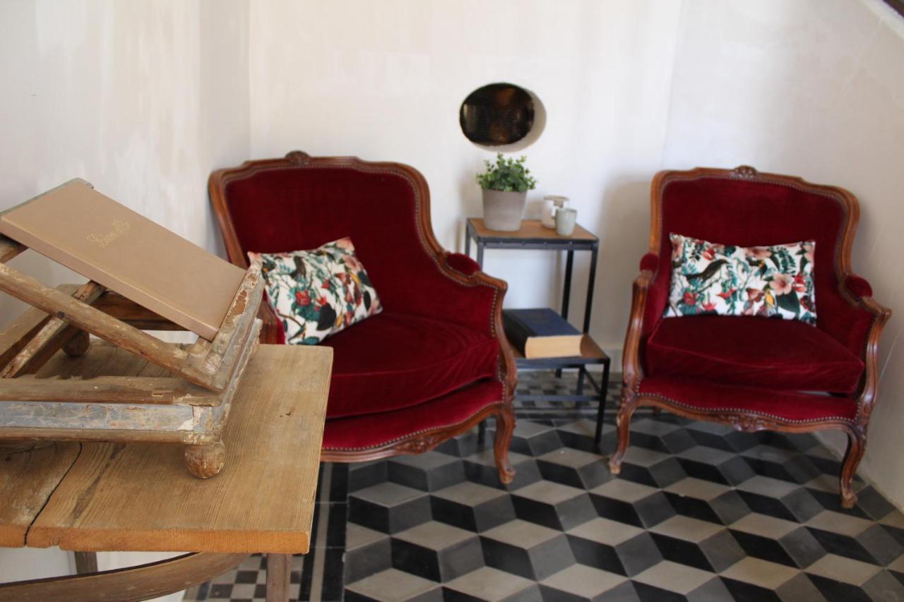ลา กร็องด์ แมซง Bed & Breakfast Montmeyran ภายนอก รูปภาพ